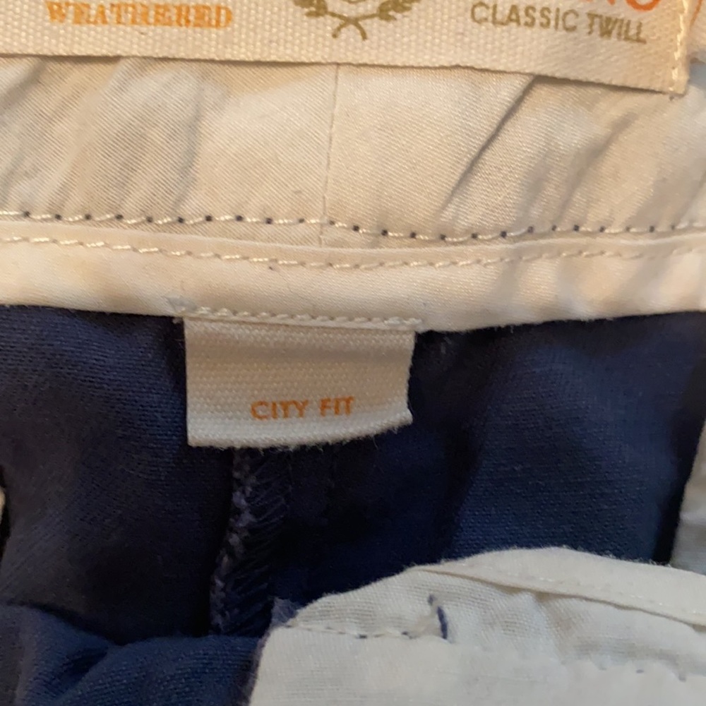 JCrew embroidered shorts. Size 8 city fit - Picture 5 of 6